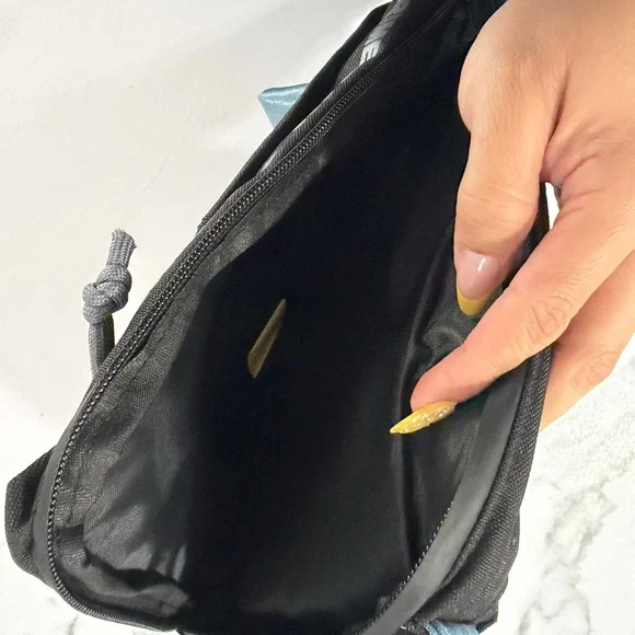 Experiment 626 Black Sling Bag - Picture 3 of 3